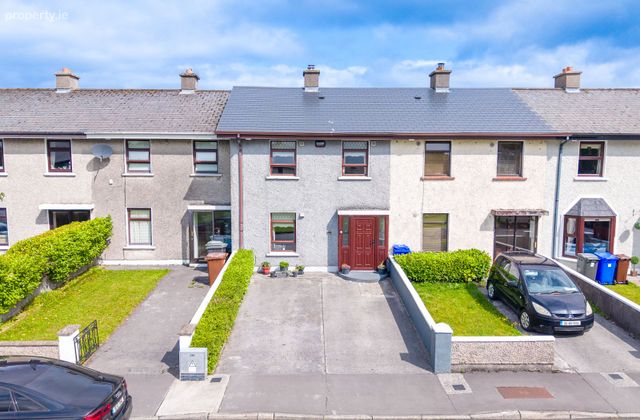 72 Monivea Park, Ballybane, Co. Galway - Click to view photos