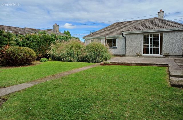 Pinewood, Carlow, Carlow Town, Co. Carlow - Click to view photos
