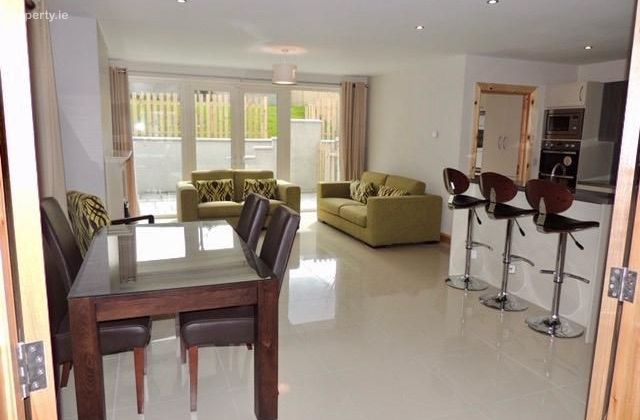 3 Logue Hill, Harold's Grange Road, Rathfarnham, D, Ballinteer, Dublin 16 - Click to view photos