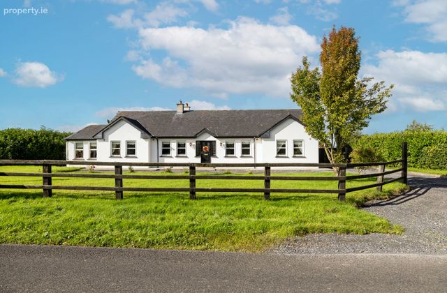 Edmondstown, Killucan, Killucan, Co. Westmeath - Click to view photos