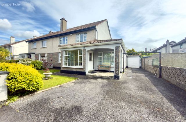 Loudres Villa, 15 Doctor Mannix Road, Salthill, Co. Galway - Click to view photos