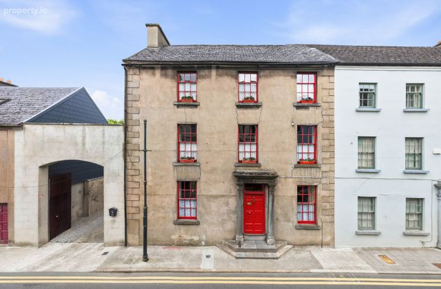 21 New Street, Carrick-on-suir, Carrick-on-Suir, Co. Tipperary - Click to view photos
