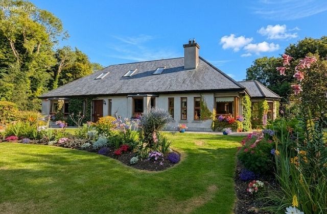 Clooneen, Westport, Co Mayo, Westport, Co. Mayo - Click to view photos