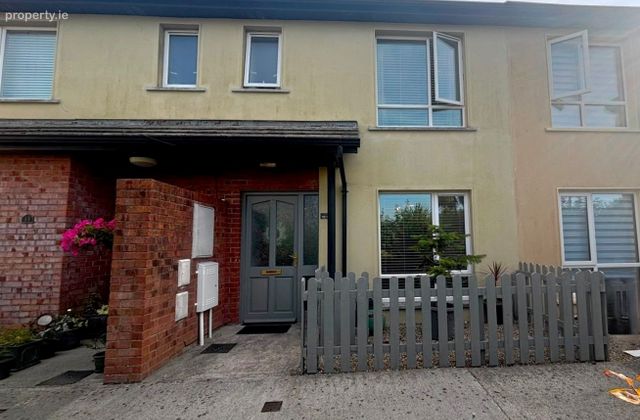 16 Christendom Square, Abbeylands, Ferrybank, Co. Waterford - Click to view photos