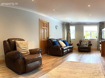 157 St. Maelruan's Park, Old Bawn, Tallaght, Co. Dublin, Tallaght, Dublin 24 - Image 3