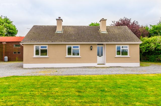 Carrowclogher, Strokestown, Co Roscommon, Strokestown, Co. Roscommon - Click to view photos
