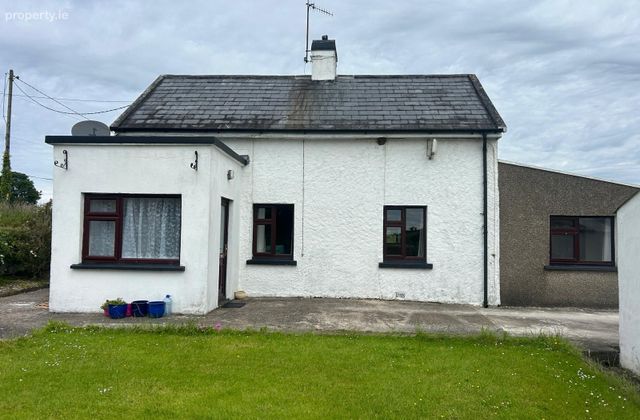 Castleblagh, Ballyhooly, Fermoy, Co. Cork - Click to view photos