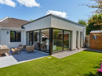 4 Manor Lawn, Thornbury View, Rochestown, Co. Cork - Image 3