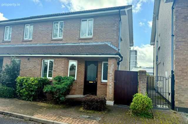 26 Pembroke Square, Tralee, Co. Kerry - Click to view photos