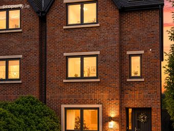 33 Lyreen Drive, Mariavilla, Maynooth, Co Kildare, Maynooth, Co. Kildare - Image 2
