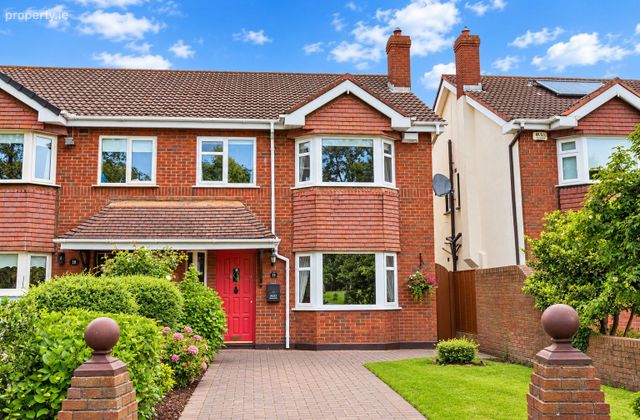15 College Park Way, Ballinteer, Dublin 16 - Click to view photos