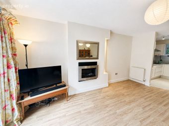 41 Brennanstown Avenue, Dublin 18, Brennanstown, Dublin 18 - Image 2