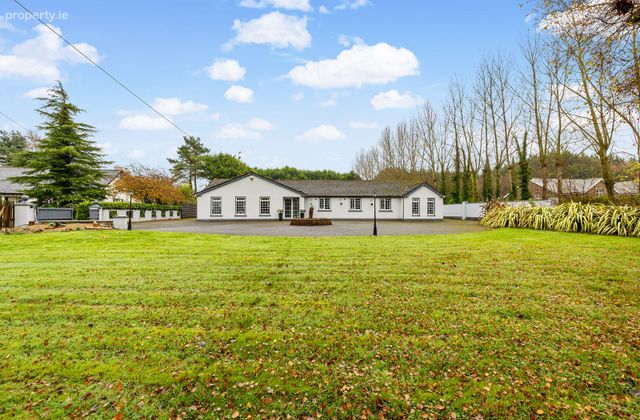 La Rochelle, Osberstown, Naas, Naas, Co. Kildare - Click to view photos