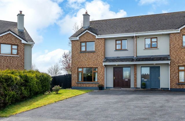 25 Cornaroya Manor, Ballinrobe, Co. Mayo, Ballinrobe, Co. Mayo - Click to view photos