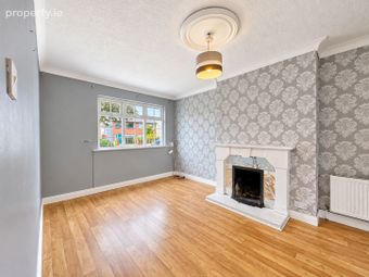 4 Woodvale Drive, Dublin 15, Hartstown, Dublin 15 - Image 4