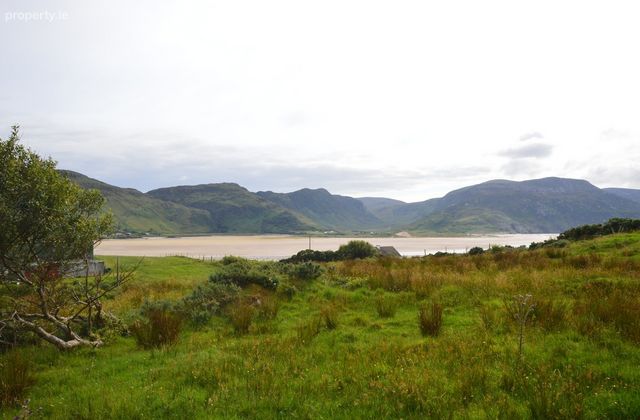 Loughros Point, Ardara, Co. Donegal - Click to view photos