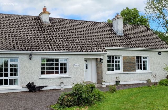 Caltraghduff, Ballyforan, Ballinasloe, Co. Galway - Click to view photos