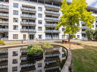 35 Aran House, Custom House Square, IFSC, Dublin 1