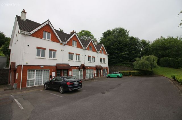 10 Maryborough Green, Maryborough Hill, Douglas, Co. Cork - Click to view photos