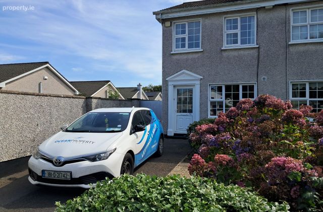Dangan Heights, Newcastle, Newcastle, Co. Galway - Click to view photos