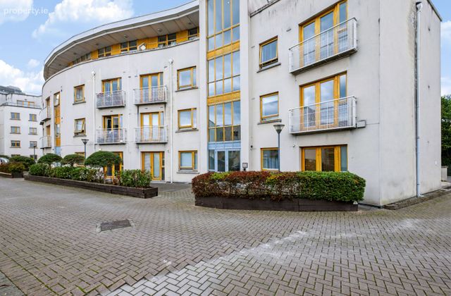 Apartment 56, Block B, Reuben Square, South Circular Road, Dublin 8 - Click to view photos