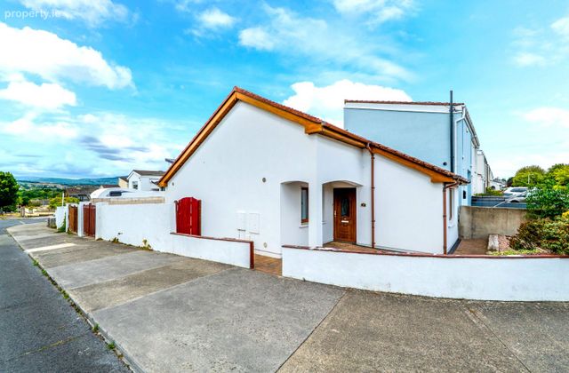 32a Ralahine, Ballybrack, Co. Dublin - Click to view photos