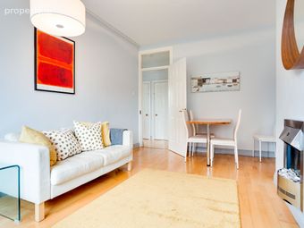 63 Oak House, Mespil Estate, Dublin 4 - Image 4