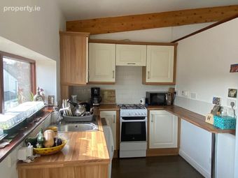 13 Thorne Court, Drogheda Road, Ardee, Co. Louth - Image 2