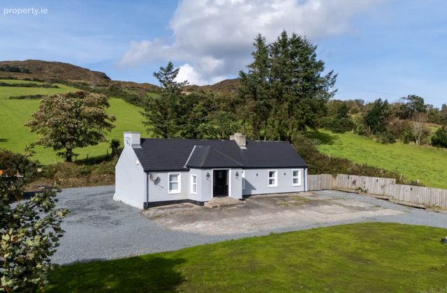 Lough Keel Cottage, Carrownasaul, Termon, Co. Donegal, Termon, Co. Donegal - Click to view photos