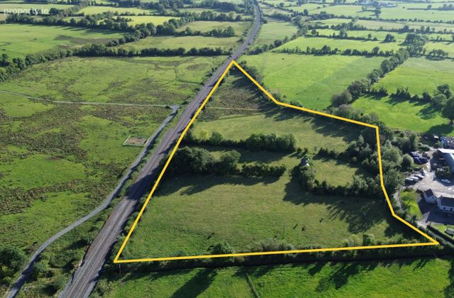 Ballinglana, Lattin, Co. Tipperary - Click to view photos