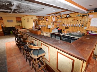 'big Francie's, Main Street, Ardara, Ardara, Co. Donegal - Image 4