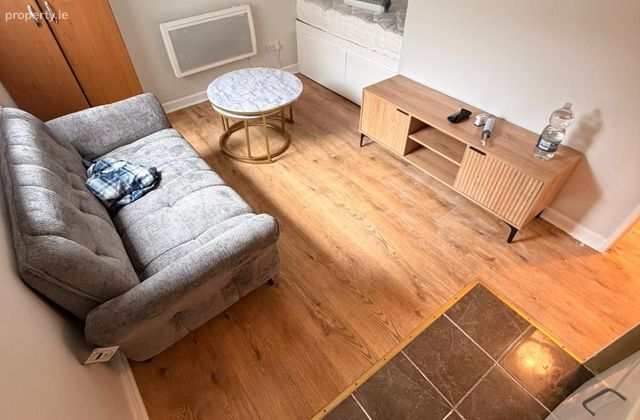 Studio, 62 Whitworth Road, Phibsborough, Dublin 7 - Click to view photos