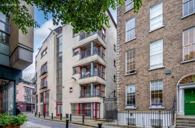 Apartment 4 Blind Quay, Lower Exchange Street, Dublin 8 - Click to view photos