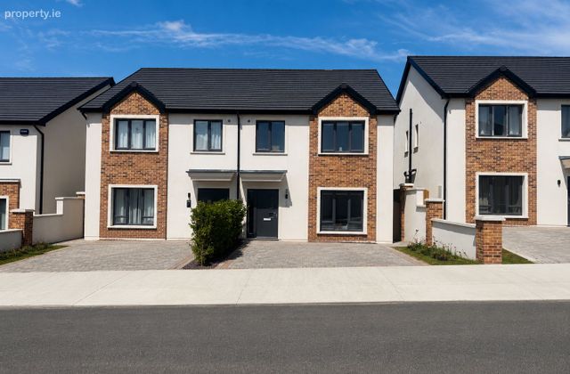 Na Cair&eacute;il, Ballinroad, Dungarvan, Co. Waterford - Click to view photos