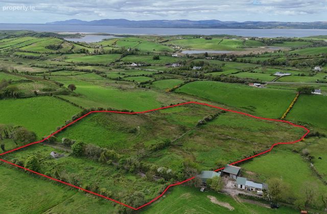 F94k4ax, Ballintra, Co. Donegal - Click to view photos