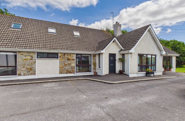 Ballinattin, Tramore, Co. Waterford - Click to view photos