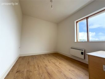 33 Crescent Court, Father Griffin Road, Galway City Centre, Galway, Claddagh, Co. Galway - Image 4