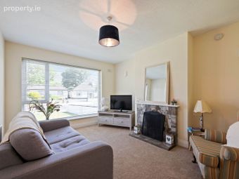 156 Oakcourt Drive, Palmerstown, Dublin 20 - Image 2