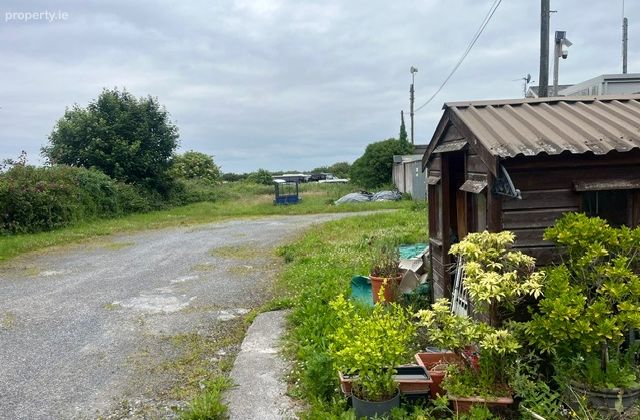 Main Street, Banagher, Banagher, Co. Offaly - Click to view photos