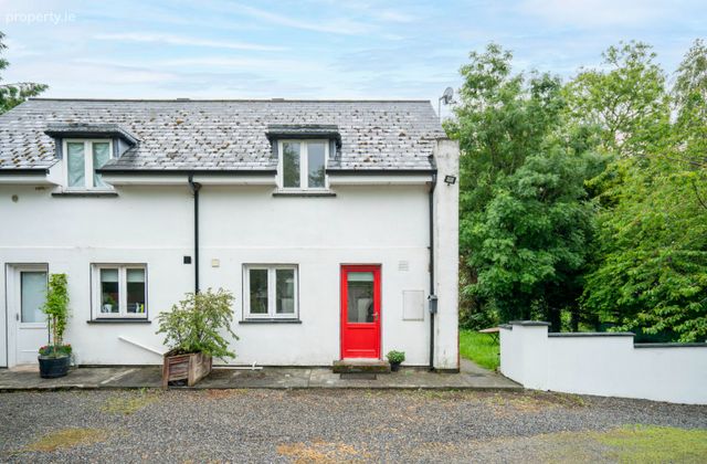 Cottage 2, Callowhill Lower, Newtownmountkennedy, Newtownmountkennedy, Co. Wicklow - Click to view photos