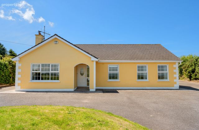 Ballydaniel, Lackaroe, Co. Cork., Inch, Co. Cork - Click to view photos