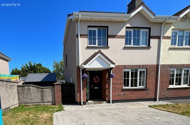 24 Deerpark Avenue, Castlepark, Mallow, Co. Cork - Click to view photos