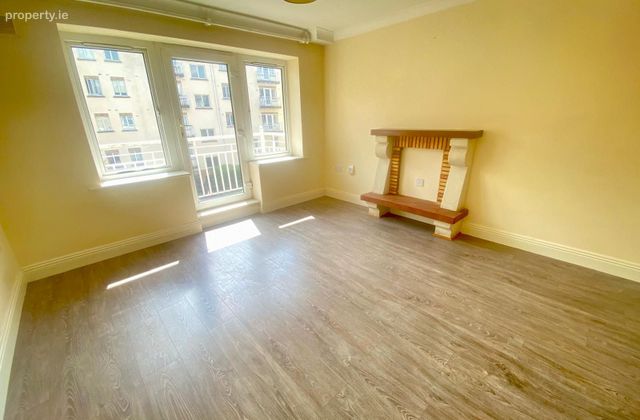 Bachelors Walk Apartments, Dublin 1 - Click to view photos