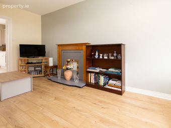 44 Castlegrange Square, Clondalkin, Dublin 22 - Image 5