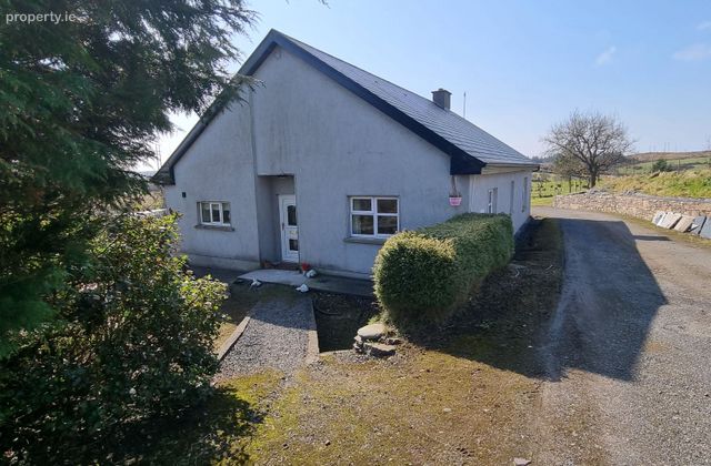 Monagarraun, Castlebar, Castlebar, Co. Mayo - Click to view photos