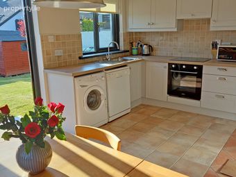 15 Beachside Avenue, Riverchapel, Riverchapel, Co. Wexford - Image 2