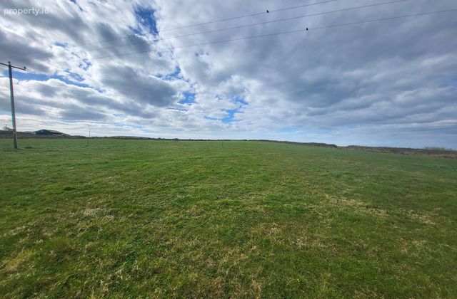 Donoghboy, Kilkee, Co. Clare - Click to view photos