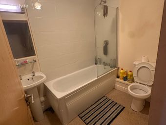 Apartment 7, Room B, Schoolhouse Court, Santry, Dublin 9 - Image 4