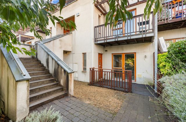 39 Brennanstown Square, Cabinteely, Dublin 18, Cabinteely, Dublin 18 - Click to view photos
