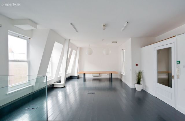 9 Upper Baggot Street, Dublin 2 - Click to view photos